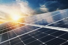Solaire : le Sénat examine et amende une proposition de loi en faveur du développement de l’ »agrivoltaïsme »