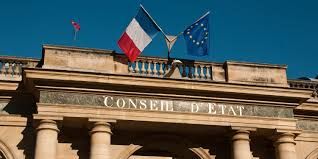 Urbanisme : une autorisation d’urbanisme modificative est nécessaire afin de régulariser un permis de construire en cas d’évolution favorable du droit applicable (Conseil d’Etat, 4 mai 2023, n°464702)