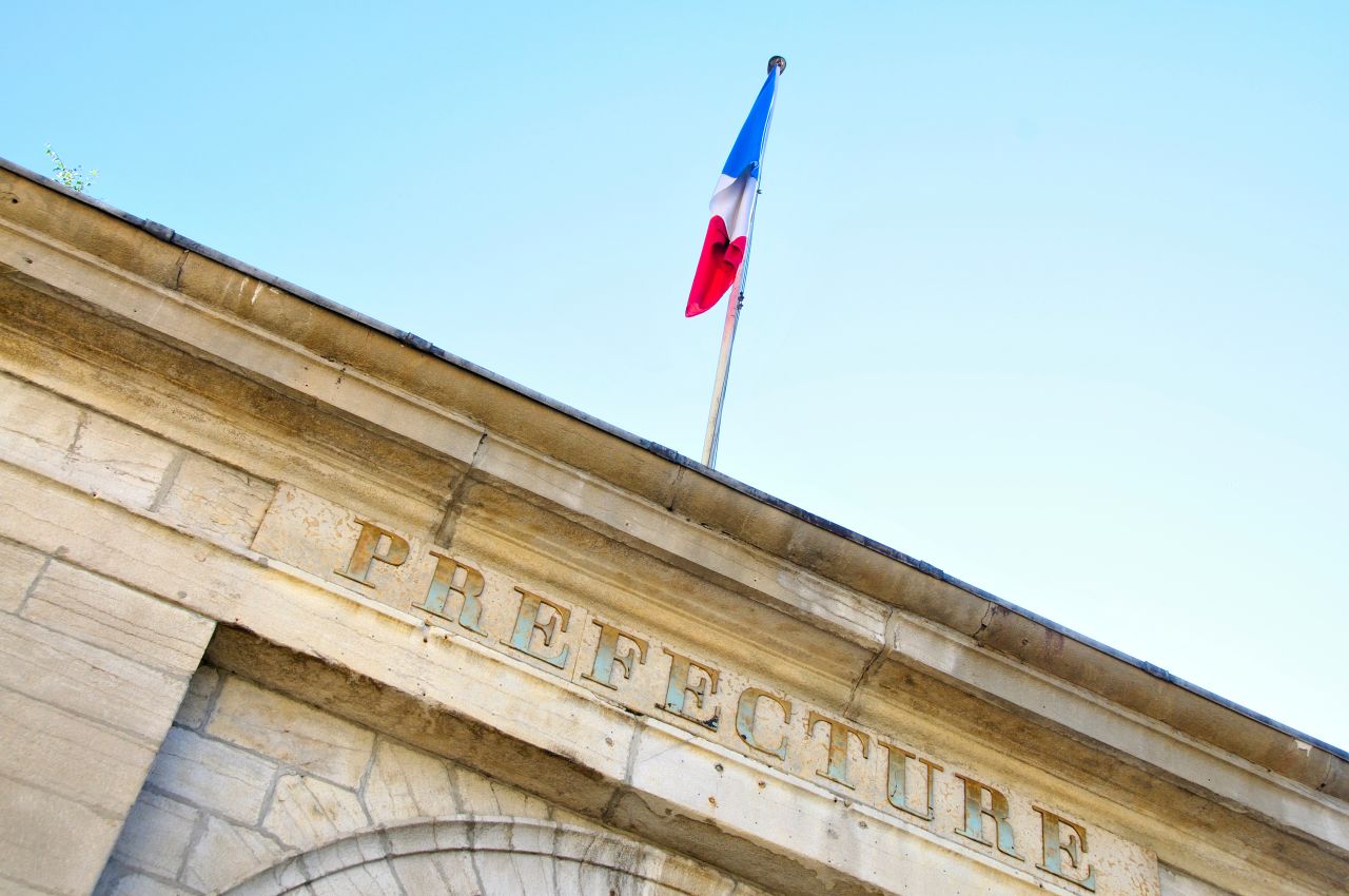 Solaire : le Gouvernement adresse une « doctrine nationale » aux préfets pour garantir l’équilibre entre développement de l’énergie solaire et préservation du patrimoine culturel (instruction du 9 décembre 2022)