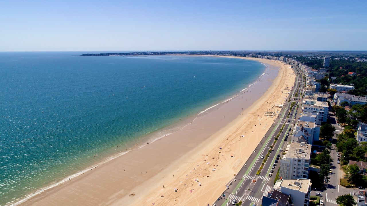 Urbanisme : le Conseil d’Etat précise quels sont les agrandissements d’une construction existante qui sont interdits ou conformes en application de la loi Littoral (CE, avis, 30 avril 2024, n°490405)
